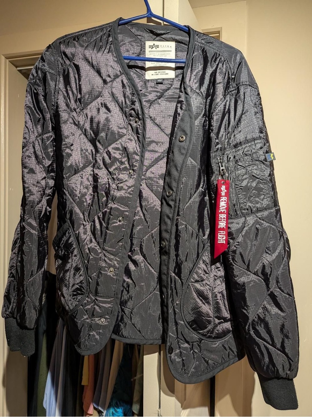 Alpha Industries mens Black Quilted Liner Jacket
